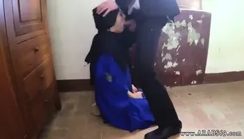 Arab cam show 21 year old refugee in my hotel room for sex