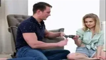 Slim4K - Guy anally rewards GF for present
