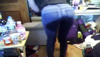 Girl wet her jeans