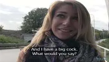 Sexy Blondine outdoor gefickt
