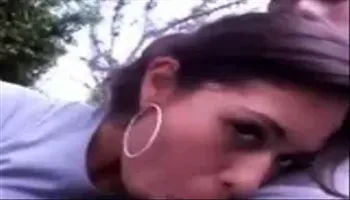 Teresa, mexicana tragando mecos en el parque!