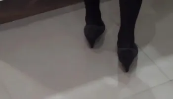 Candid Sexy Hostess Shoeplay in Nylons