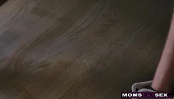 Mom Gets Jealous (p4pi) With Vina Skyy And London River
