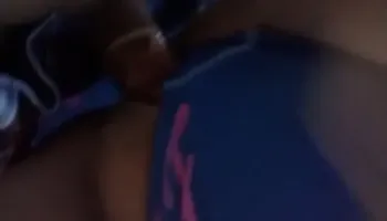 Un rapidin con la esposa de mi amigo, mientras el regresaba de la tienda