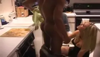 Blondie trashed by 4 BBcs