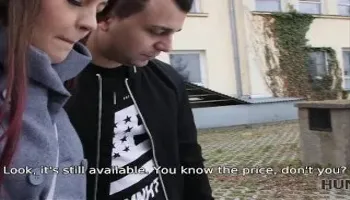 HUNT4K Cameraman meets Â couple in Prague and offers good money