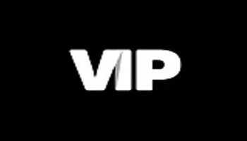 VIP4K. Karol Lilien is happy to celebrate victory