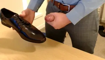 Twink Boss Shoe Shine Before Work