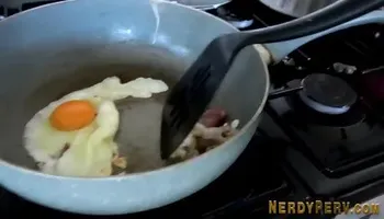 Skank gets pussy fingered
