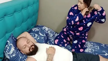 Markuss, Come And Fuck My Pussy, Im Very Horny - Porn In Spanish