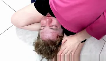 Facesitting/Scissor KO