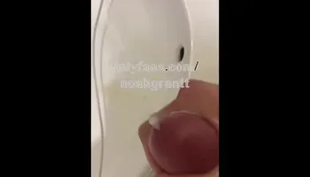 (Snapchat) leaving a mess in friends sink