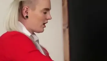 Foxy Model Gets Cum Shot On Her Face Swallowing All The Spun