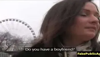 Blowjob und Fick mit einem Riesenschwanz